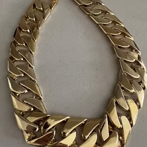 Guldig Nyårslook - Bär By Odahls breda halsband!