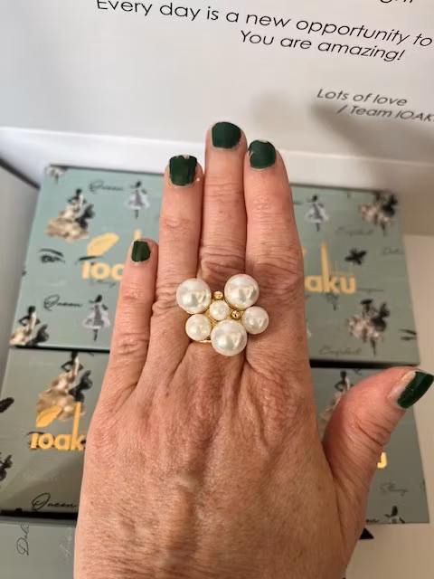 Berry Pearl maxi ring guld Ioaku ericssonurochguld.se modernare pärlring