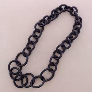 Svart långt halsband gummi Sonata