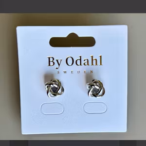 Örhänge mini knut silver by odahl