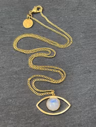 ÖGA MED MÅNSTEN HALSBAND I MÄSSING