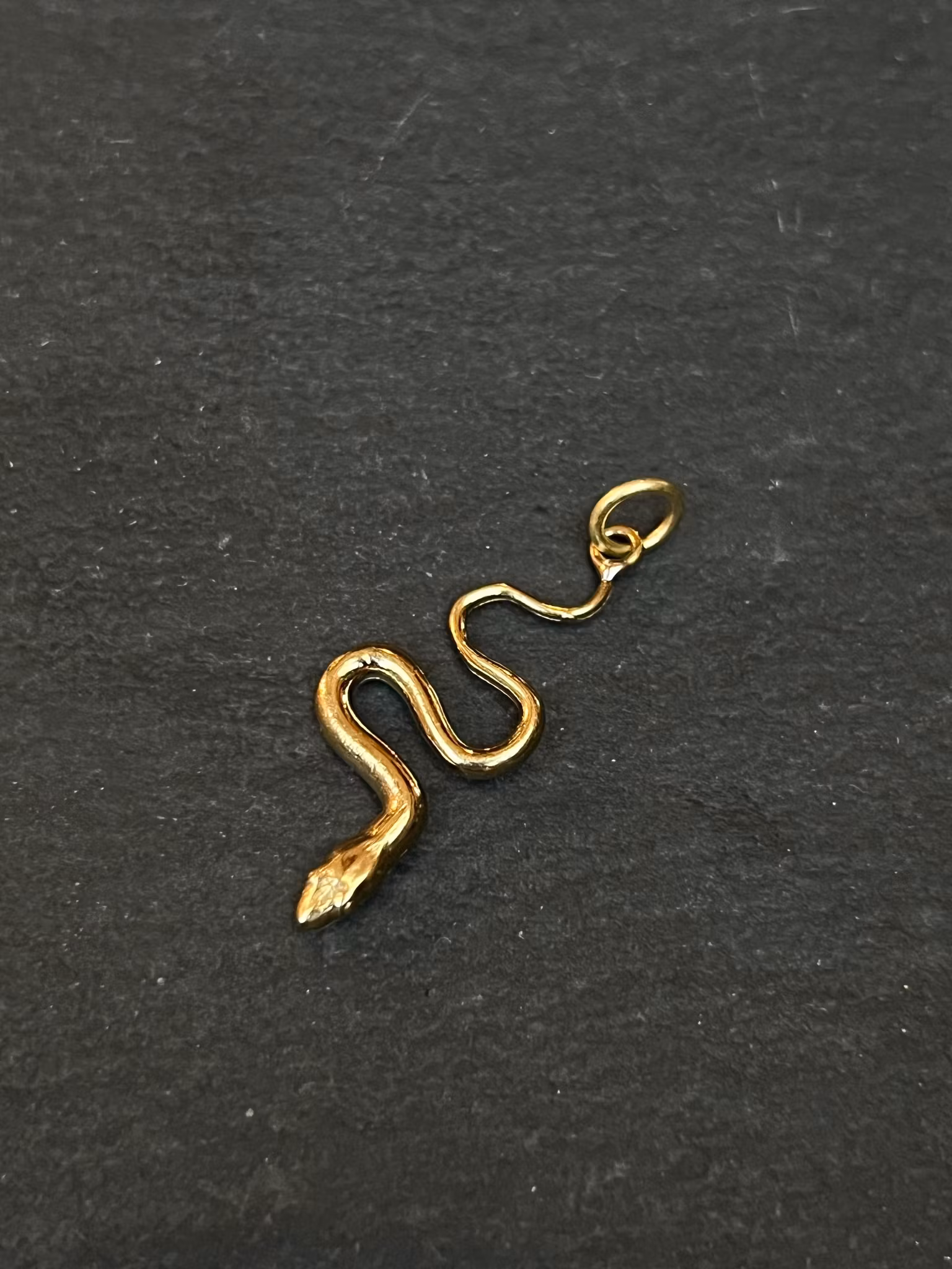 ELEMENTS ARMBAND MED 1 VALFRITT HÄNGE