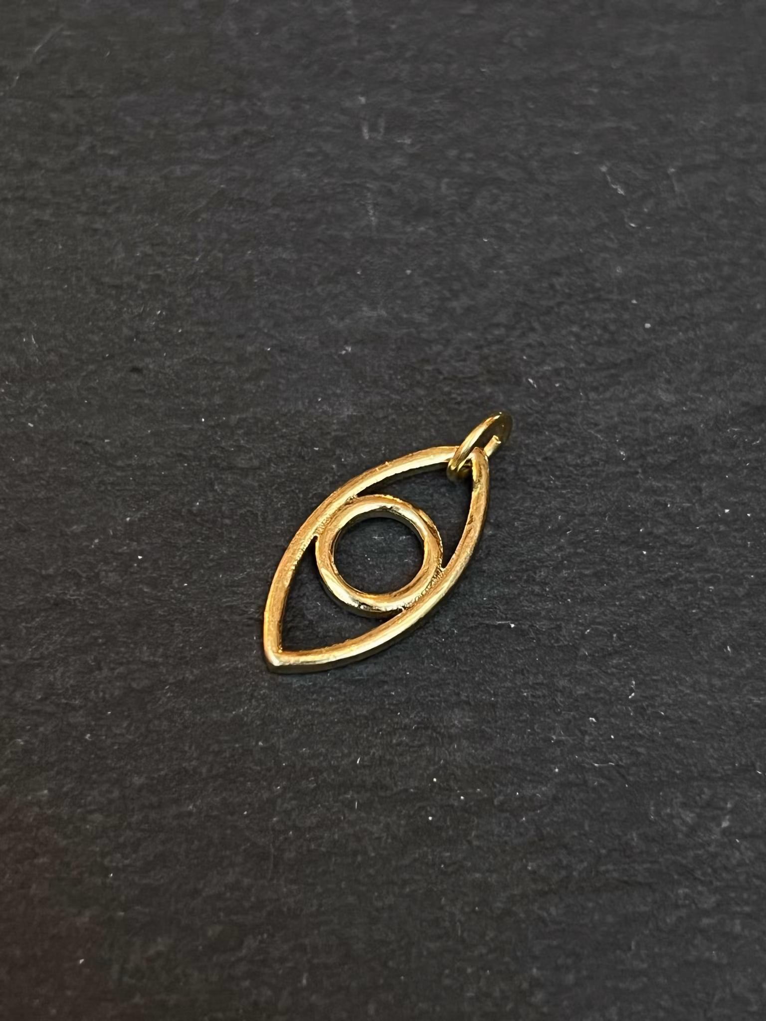 ELEMENTS ARMBAND MED 1 VALFRITT HÄNGE