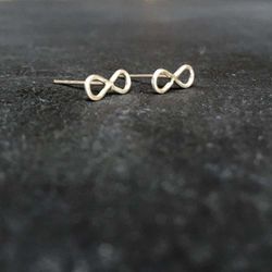 INFINITY STUDS 925 SILVER