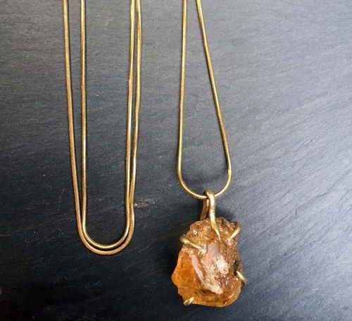 CLAW HALSBAND MED RÅ CITRIN