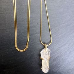 CLAW HALSBAND MED RÅ BERGSKRISTALL