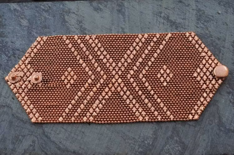 LARGE ARMOUR ARMBAND I KOPPAR