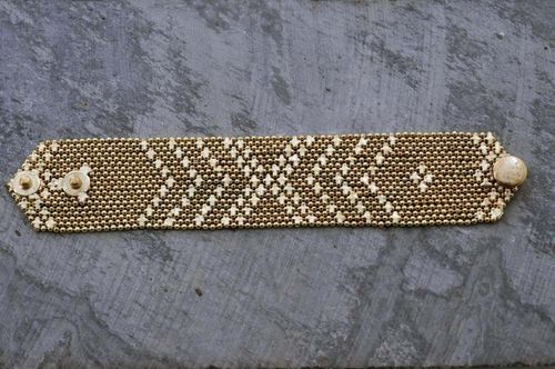 SMALL ARMOUR ARMBAND I MÄSSING