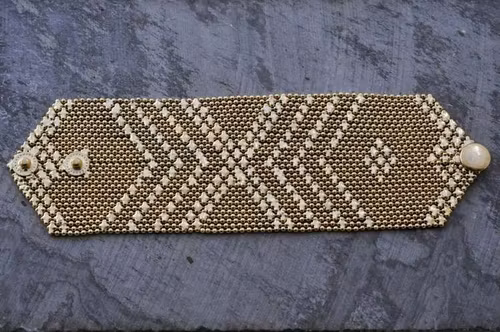 MEDIUM ARMOUR ARMBAND I MÄSSING