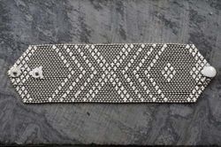 MEDIUM ARMOUR ARMBAND I FÖRSILVRAD MÄSSING