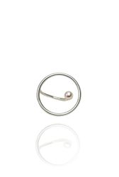 SVÄVANDE PÄRLA RING I 925 SILVER