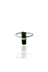 RÅ GRÖNSVART TURMALIN RING I 925 SILVER