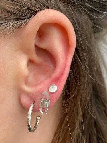 RÅ BERGSKRISTALL BAND STUD 925 SILVER