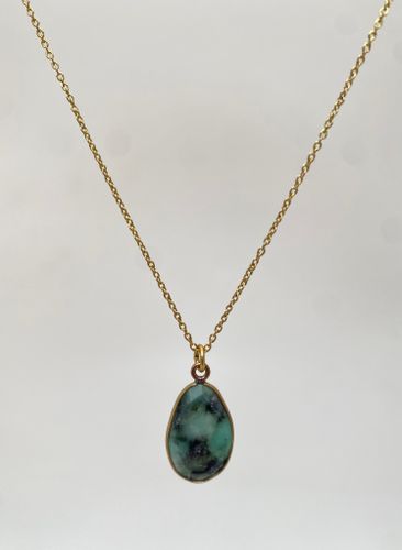 SMARAGD STONE PENDANT HALSBAND PÅ TUNN KEDJA