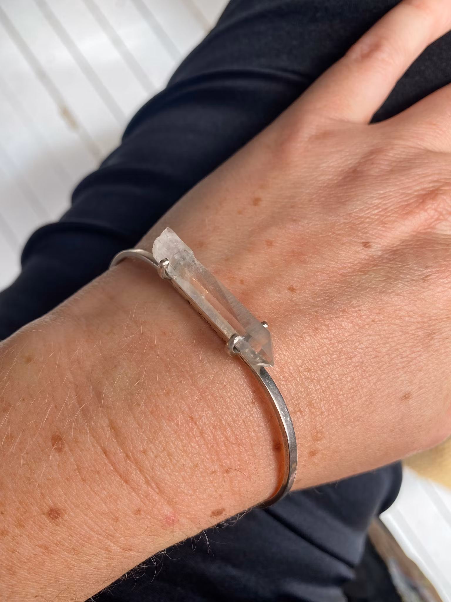 HORISONTELL BERGSKRISTALL ARMBAND I 925 SILVER