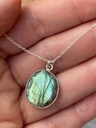 LABRADORIT STONE PENDANT HALSBAND PÅ TUNN KEDJA 925 SILVER
