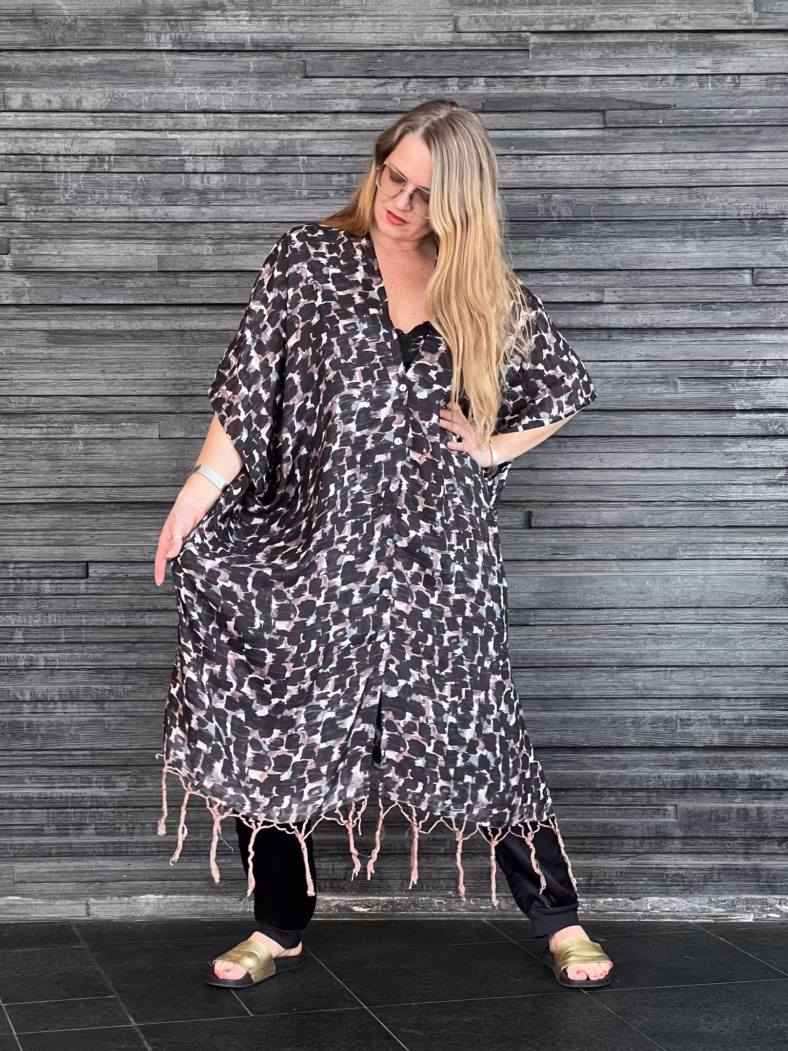 LÅNG SIDENKIMONO MED KNAPPAR #3