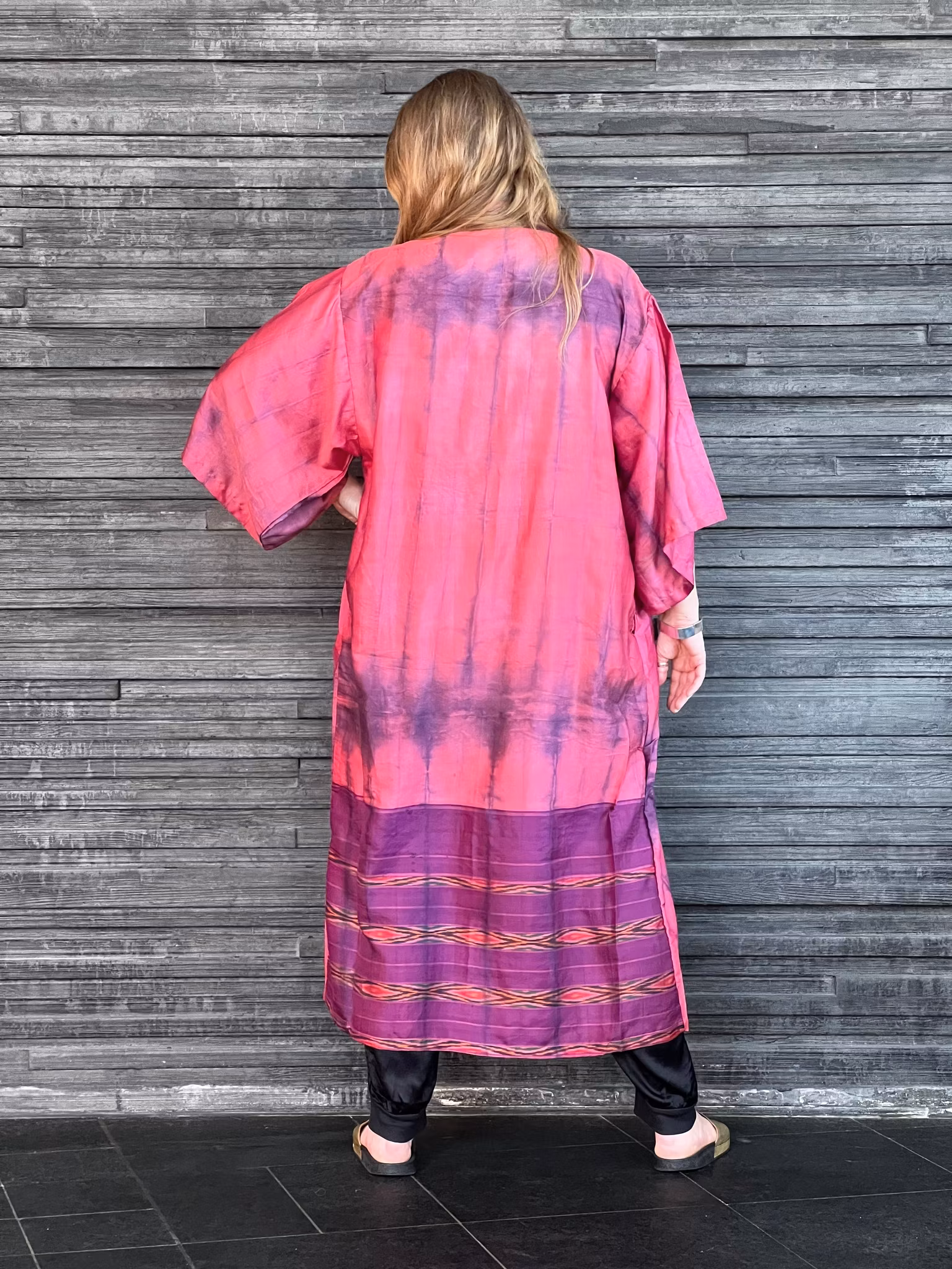 RECYKLAD SIDEN KIMONO PINK ME UP