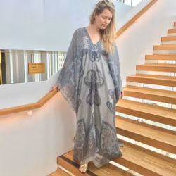 LÅNG SIDENKIMONO MED KNAPPAR #19