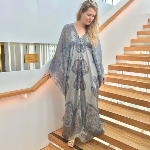 LÅNG SIDENKIMONO MED KNAPPAR #19