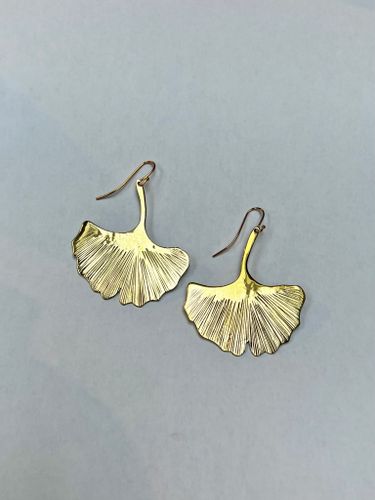 GINKGO LÖV I PAR ÖRHÄNGEN MÄSSING