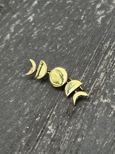MÅNFAS EARCRAWLER I MÄSSING