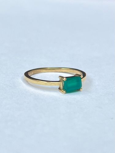 BAGUETTE SLIPAD GRÖN ONYX RING I MÄSSING