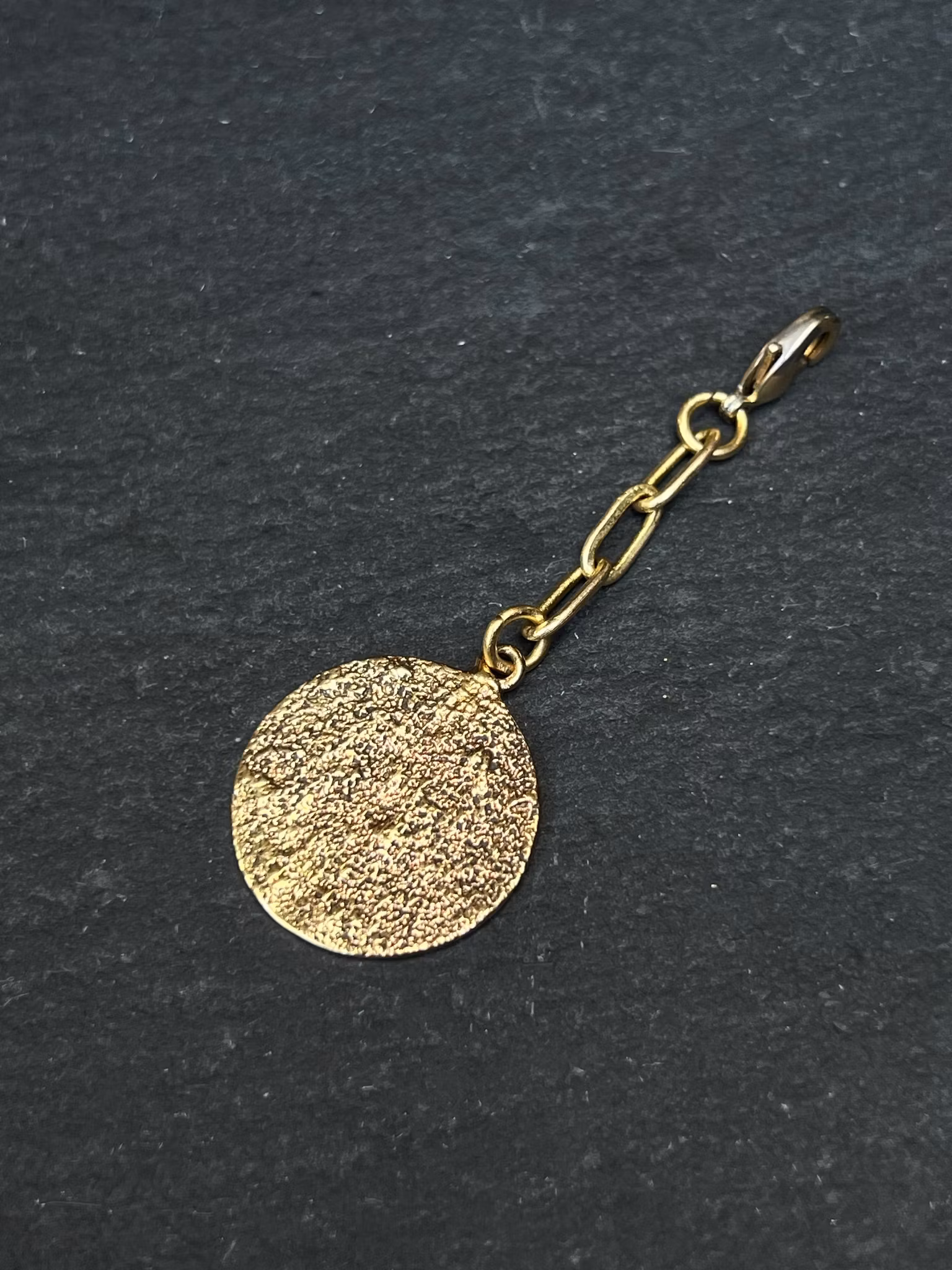 ELEMENTS HÄNGEN I KEDJA MED KARBINHAKE TILL KEDJAN