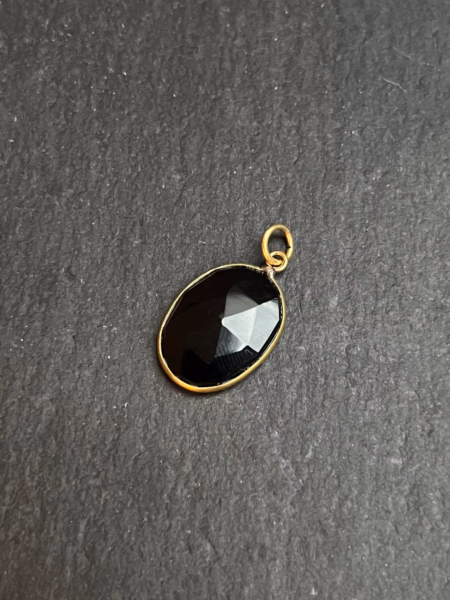 ELEMENTS HÄNGEN PÅ RING