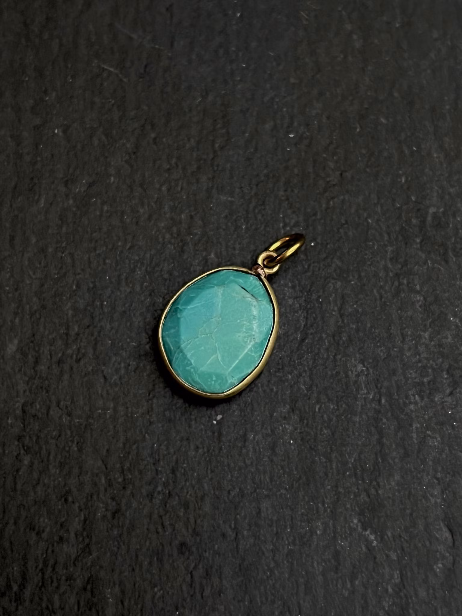 ELEMENTS HALSBAND MED 1 VALFRITT HÄNGE