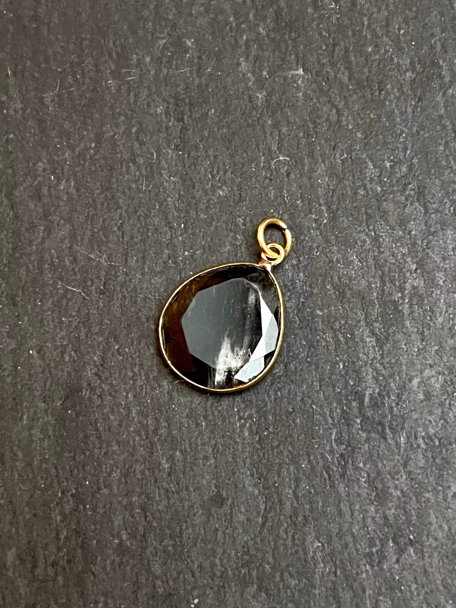 ELEMENTS HALSBAND MED 1 VALFRITT HÄNGE