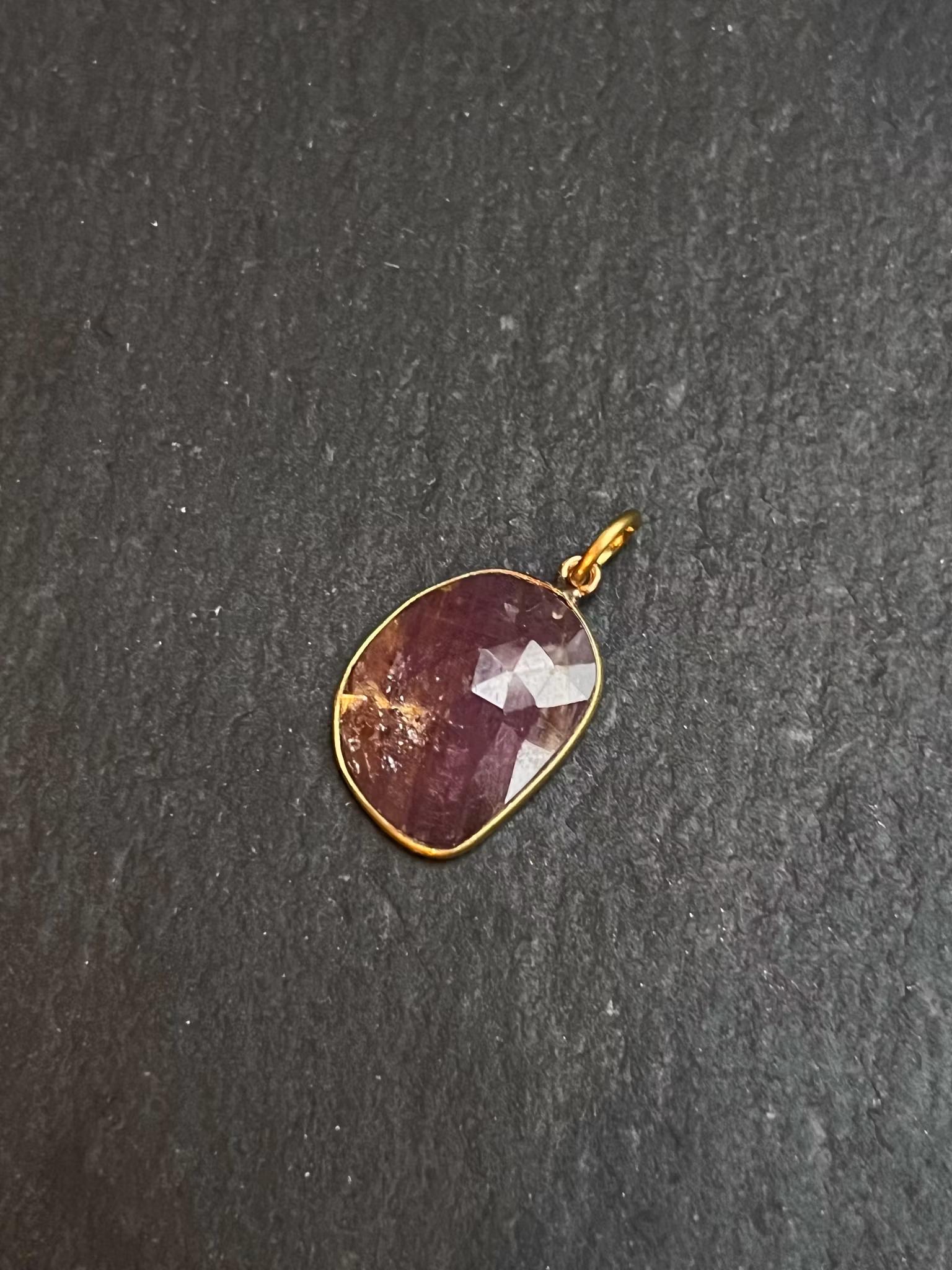 ELEMENTS HALSBAND MED 1 VALFRITT HÄNGE