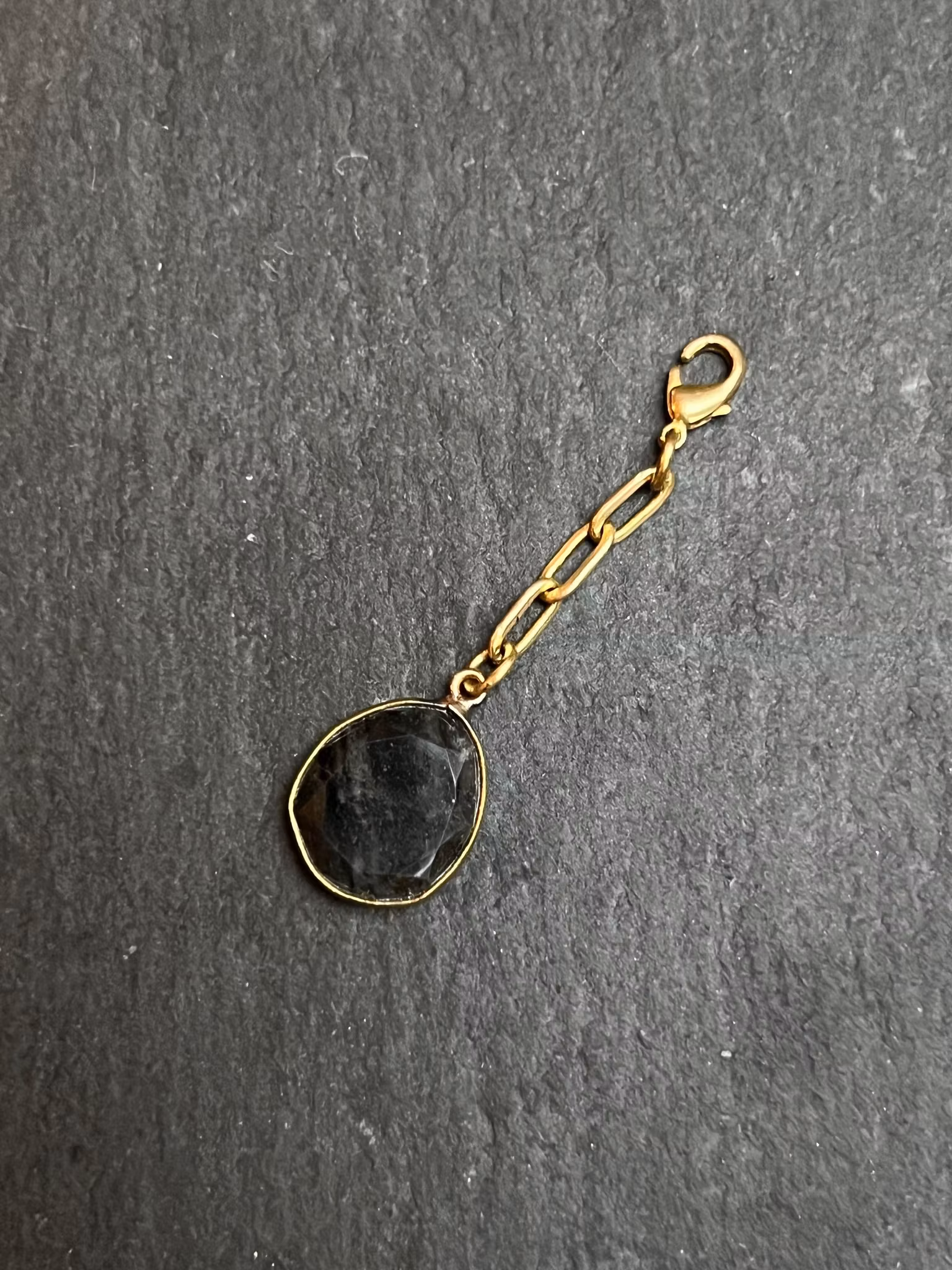 ELEMENTS HÄNGEN I KEDJA MED KARBINLÅS TILL KEDJAN