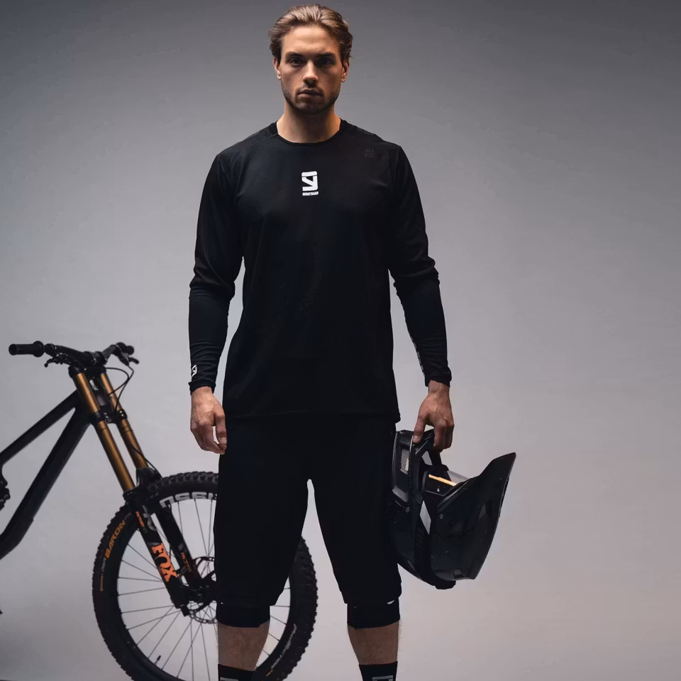 NINEYARD - Core Tech Riding Shorts - Black