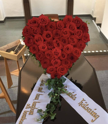 Fyllt hjärta med rosor, välj färg själv