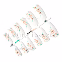 12st Design Lösnaglar - Flower On White
