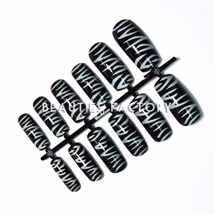 12st Design Lösnaglar - Black Tiger