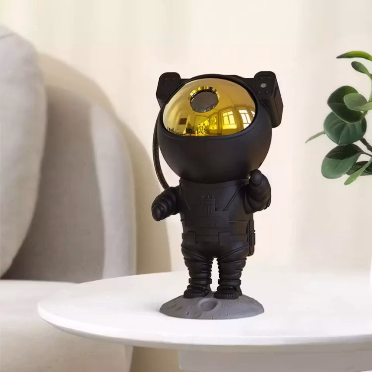 Astronaut Star Projector - Multi-colour night lamp