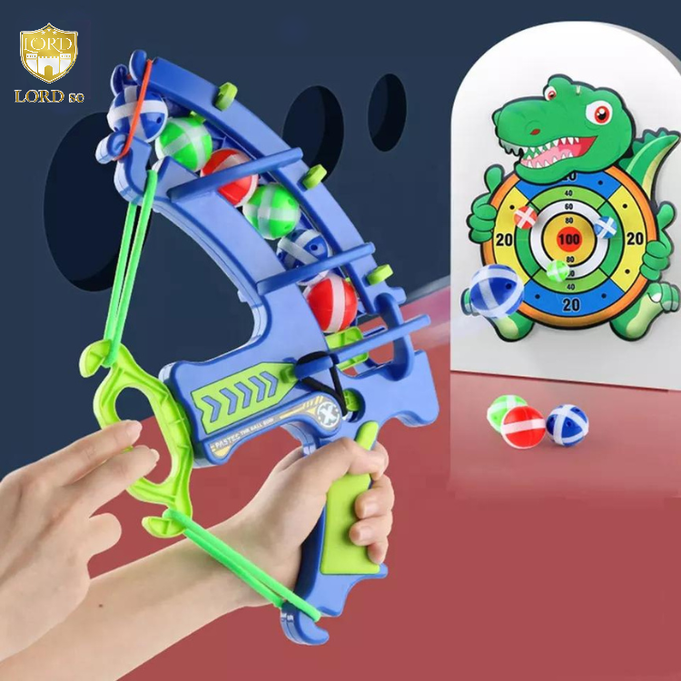 Toy bow and dart board for kids, sticky balls