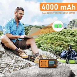 DAB+/FM Nöd Digital Campingradio med Li-Ion Batteri, Solpanel, Handvev, SOS, Ficklampa, Trådlös, Telefonladdare