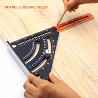 Fällbar Triangellinjal i Aluminium för Precis Mätning