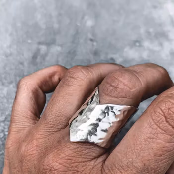 Silverring Kärleken övervinner allt