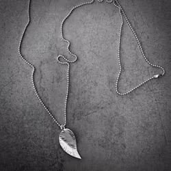 Silverhalsband Löv av LIV (långt)