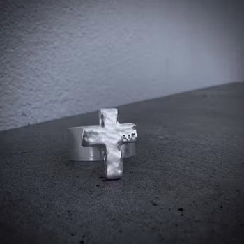 Silverring Raw Cross