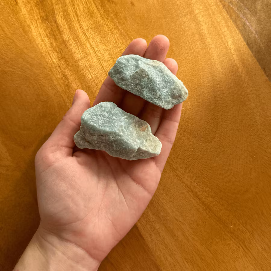 Rå Grön Aventurin (inslag av mineral)
