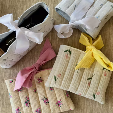 Handsydd Book sleeve - flera varianter