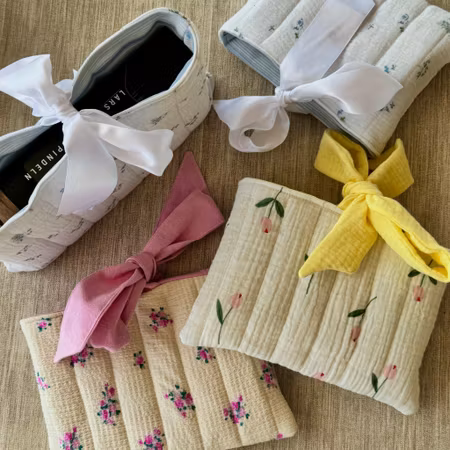 Handsydd Book sleeve - flera varianter