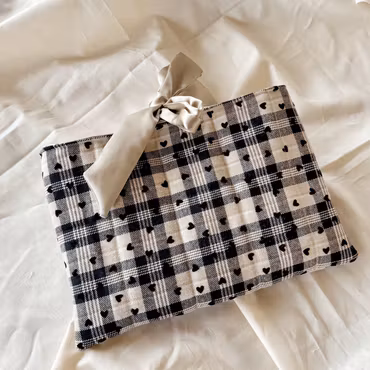 Handsydd Book sleeve - flera varianter