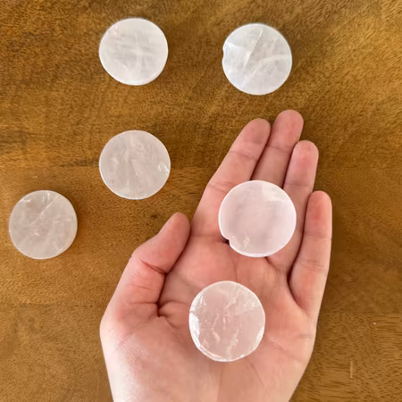 Ema-ägg Rosenkvarts (mindre skador)