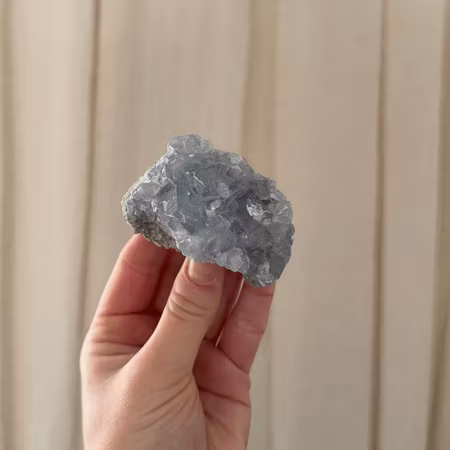 Kluster Celestin, 197g (inslag av mineral)